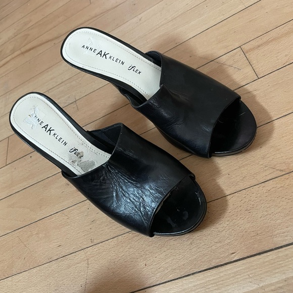 Open toe heeled sandals Anne Klein - Picture 2 of 2